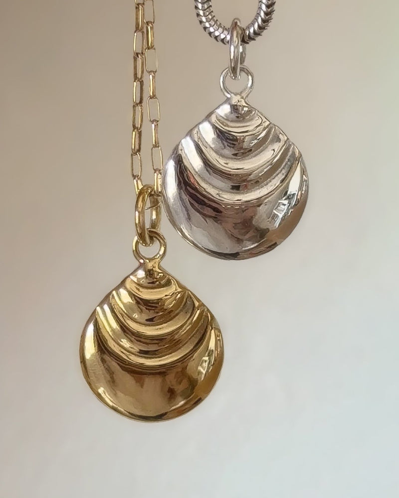Hoju Pendant